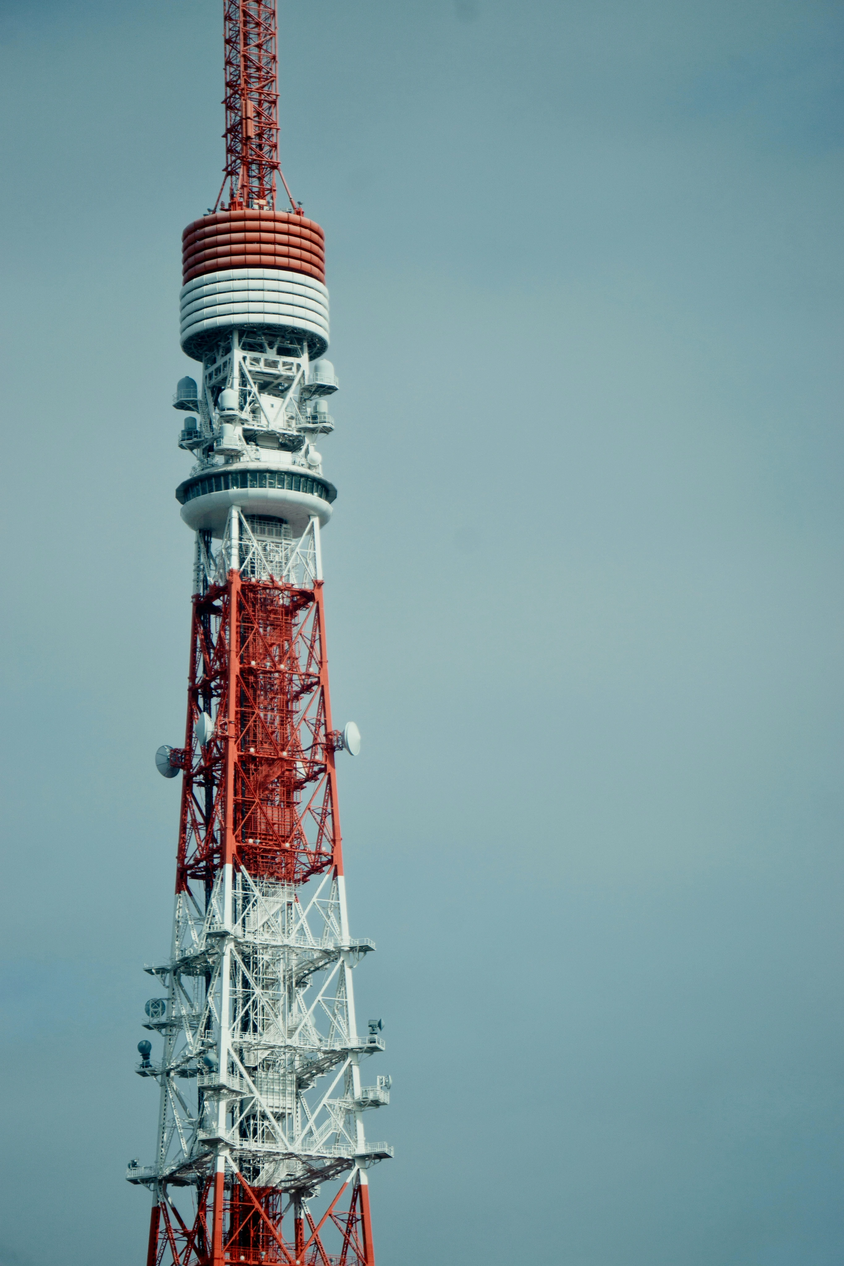 Stablecoin Yields vs Telecom Tower RWA Yields